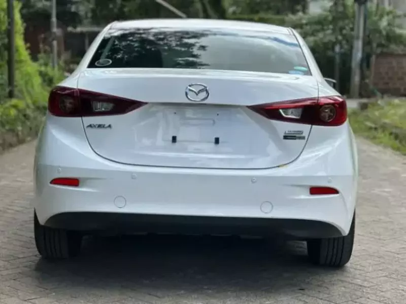 Mazda Axela    - 2019