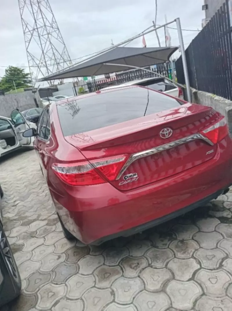 Toyota Camry   - 2015