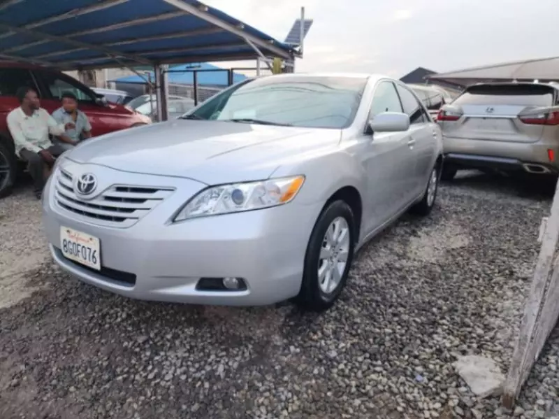 Toyota Camry   - 2008