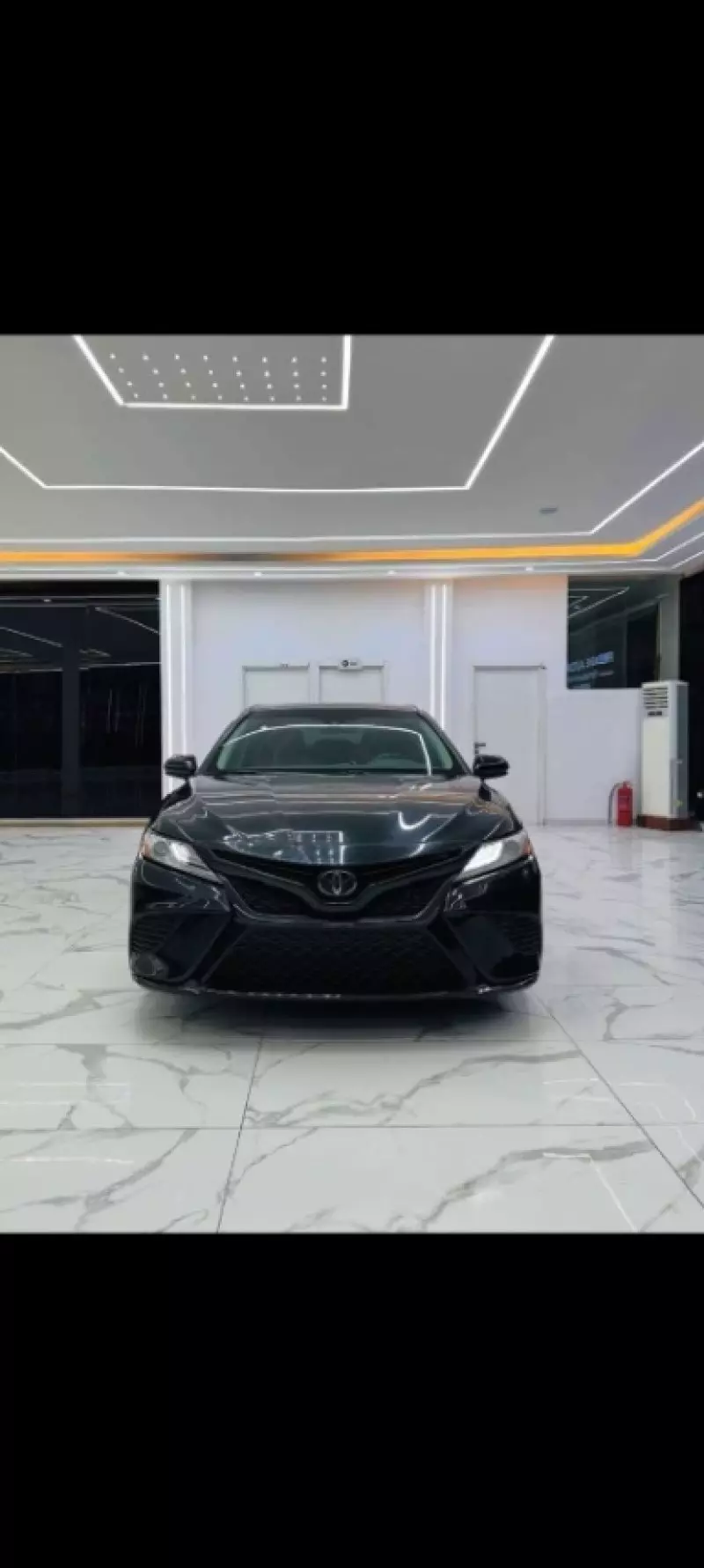 Toyota Camry   - 2018