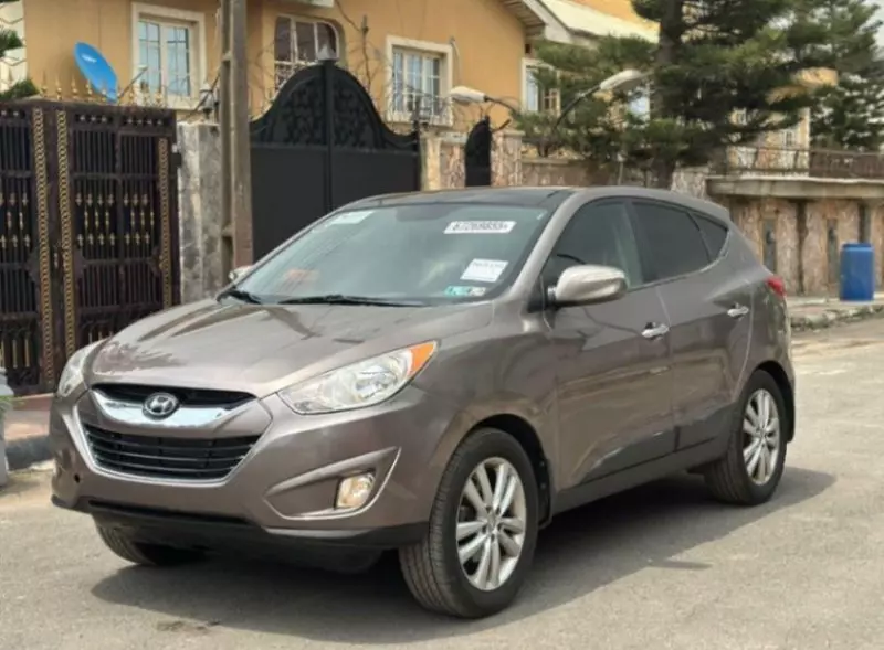 Hyundai Tucson   - 2012