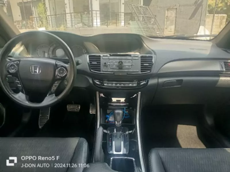 Honda Accord   - 2016