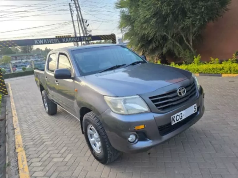 Toyota Hilux - 2015