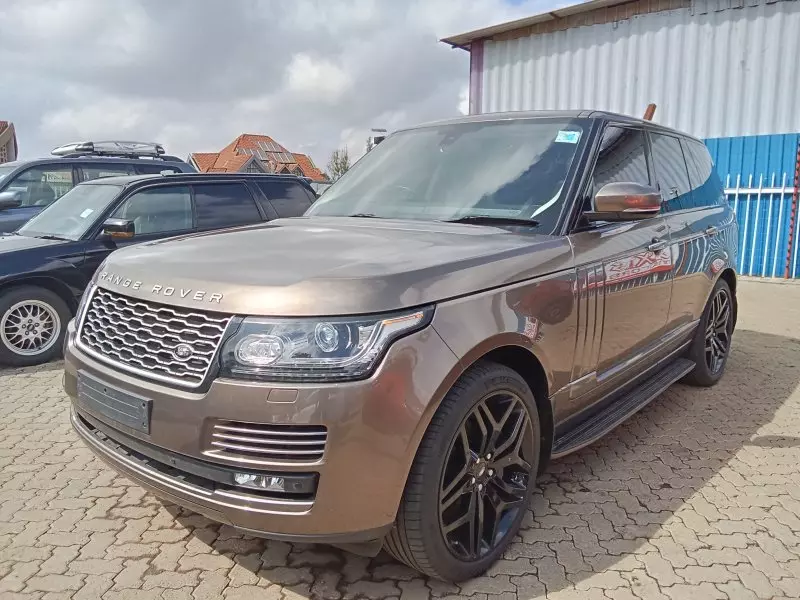 Land Rover Range Rover Vogue   - 2014