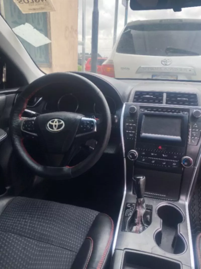 Toyota Camry   - 2007