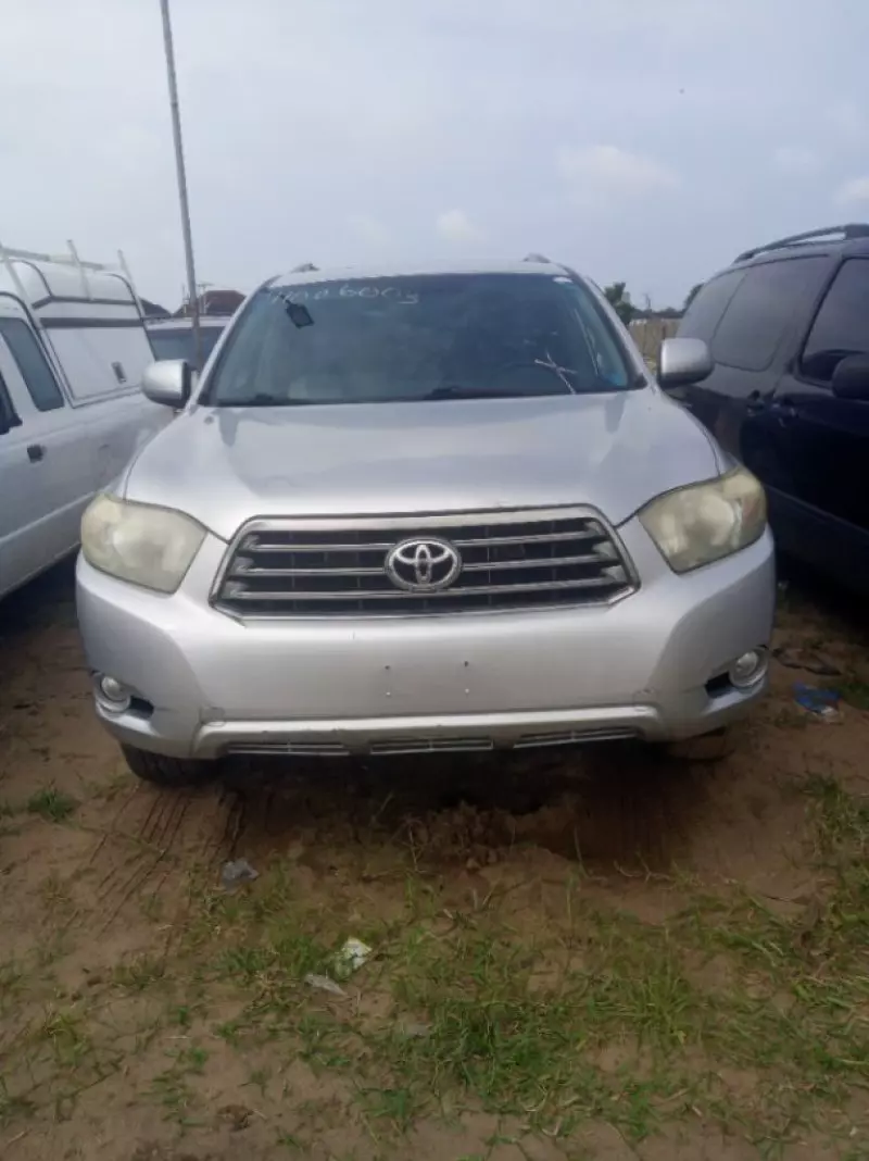 Toyota Highlander   - 2009