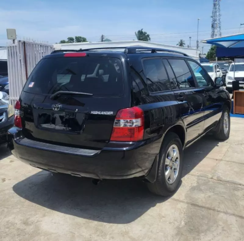 Toyota Highlander   - 2005