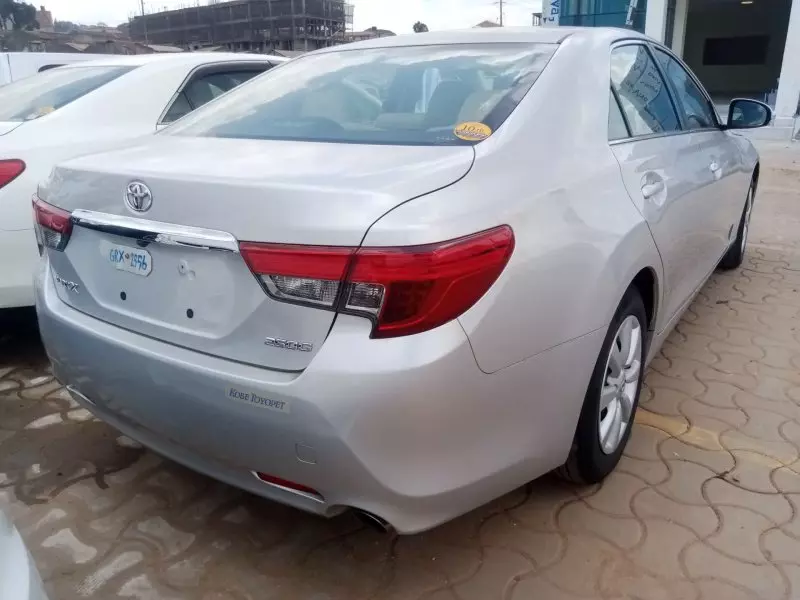 Toyota Mark X   - 2013