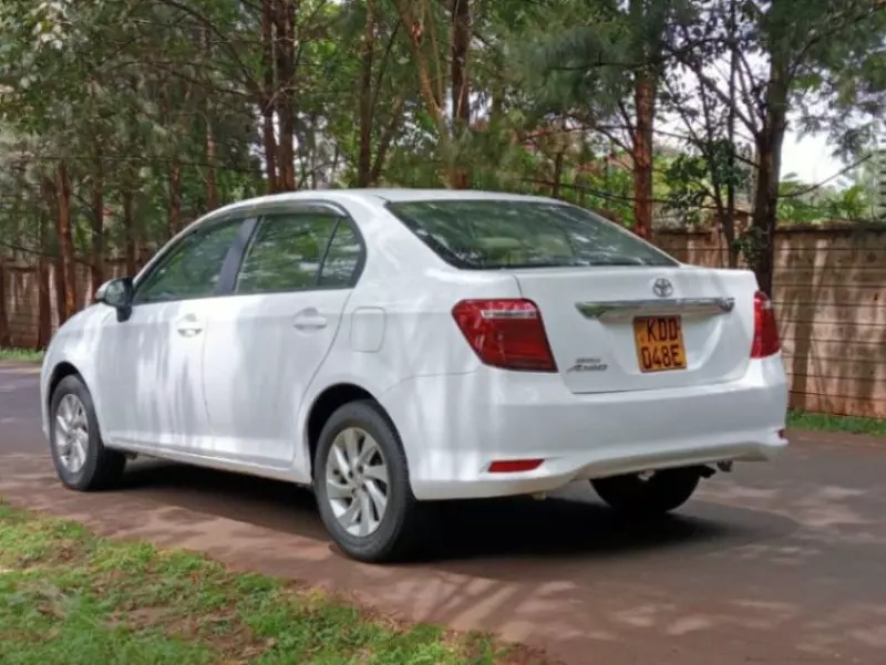 Toyota Axio    - 2014