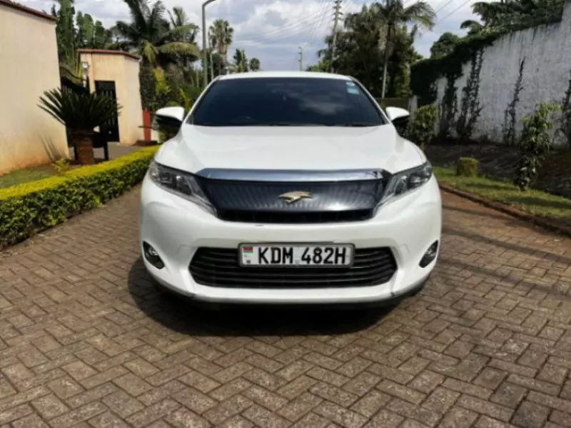 Toyota Harrier   - 2016