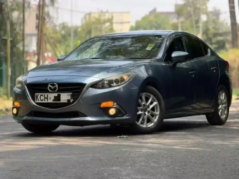 Mazda Axela    - 2015