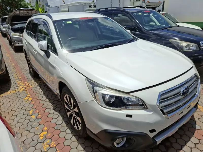 Subaru Outback   - 2016