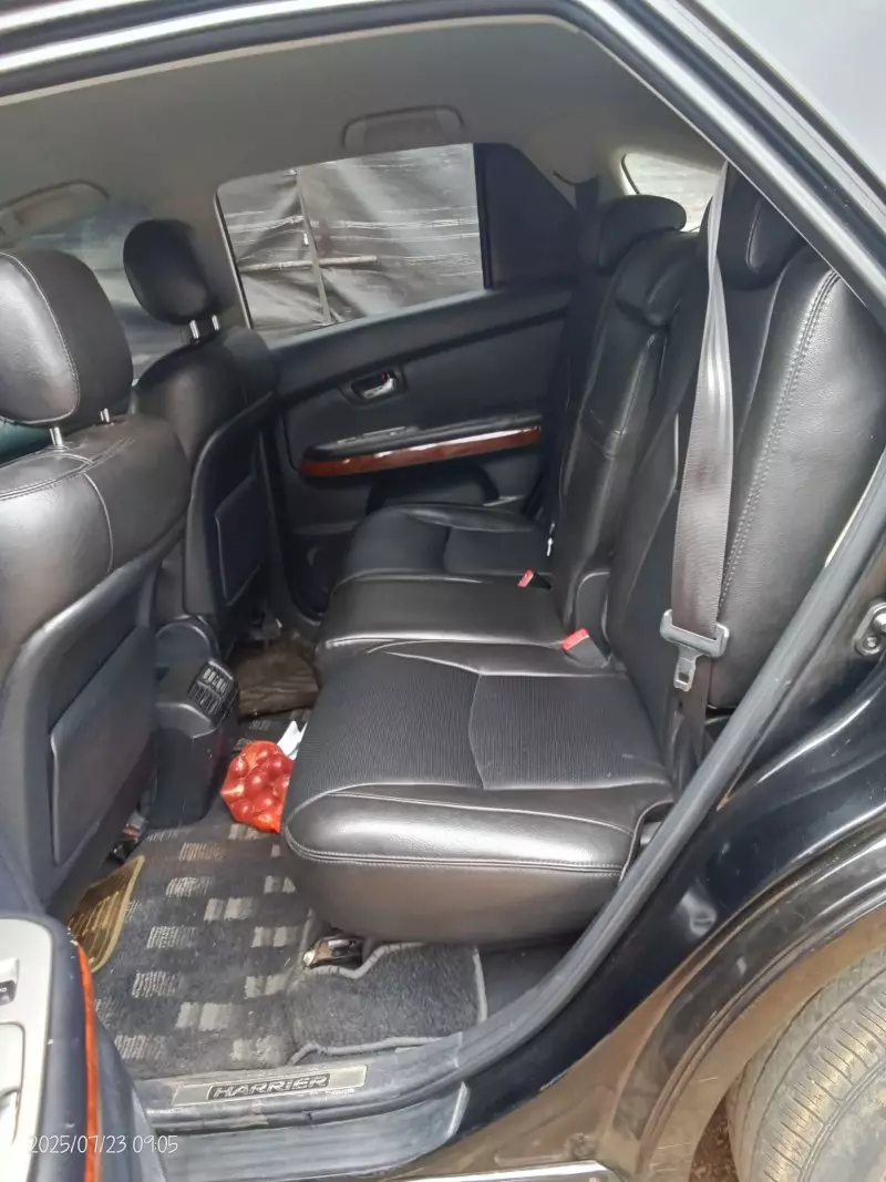 Toyota Harrier   - 2009