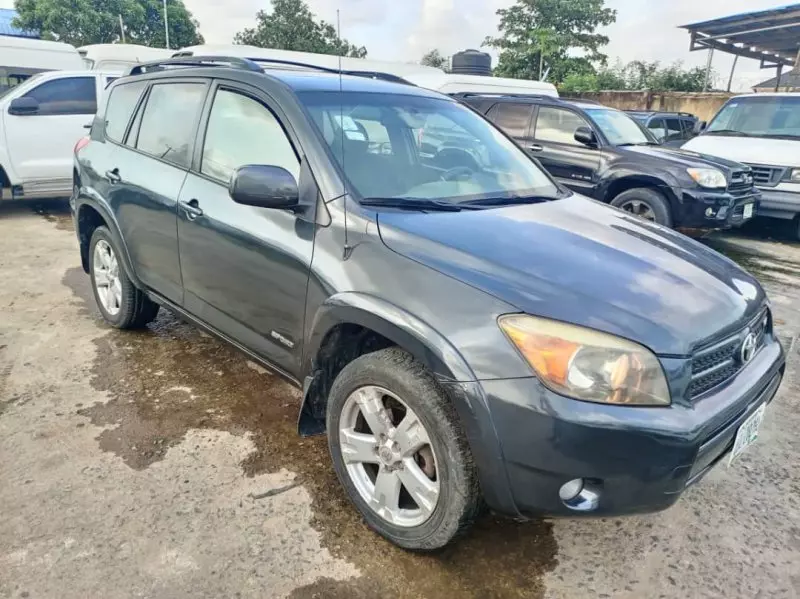 Toyota RAV4   - 2007