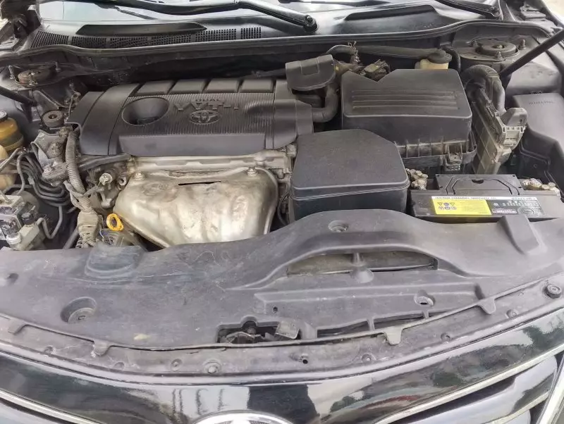 Toyota Camry   - 2010