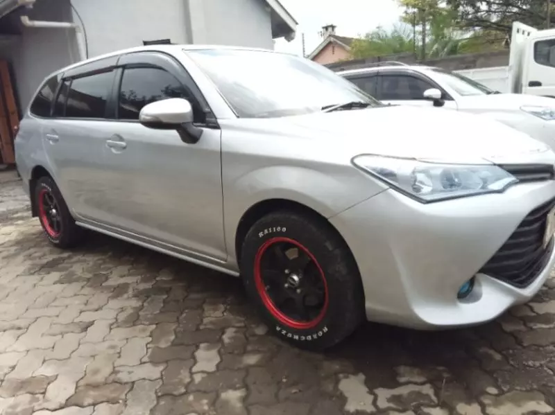 Toyota Fielder    - 2016