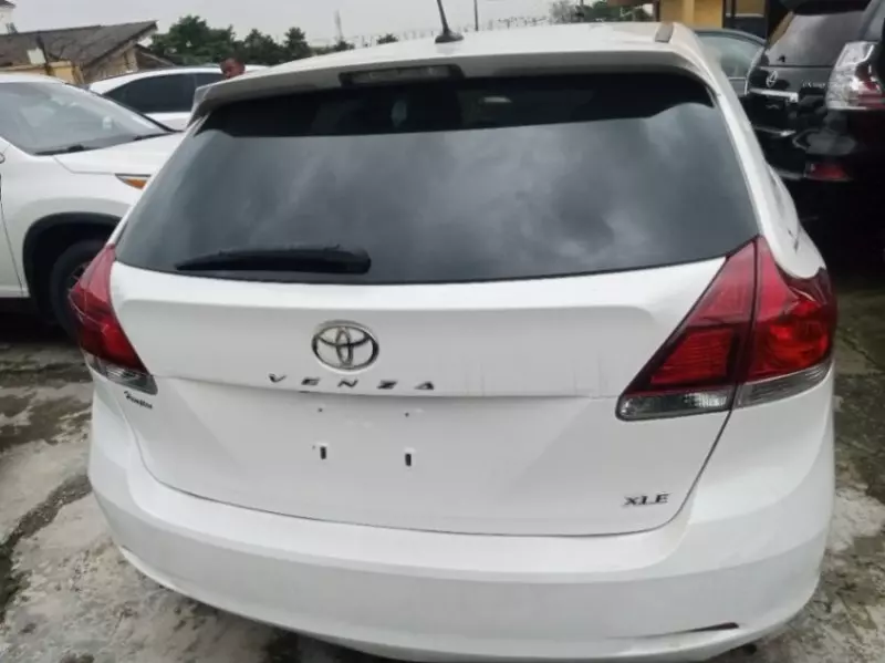 Toyota Venza   - 2014