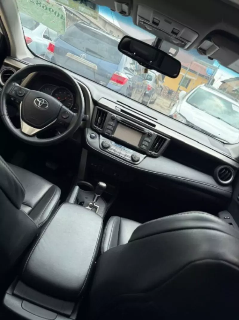 Toyota Rav4   - 2015