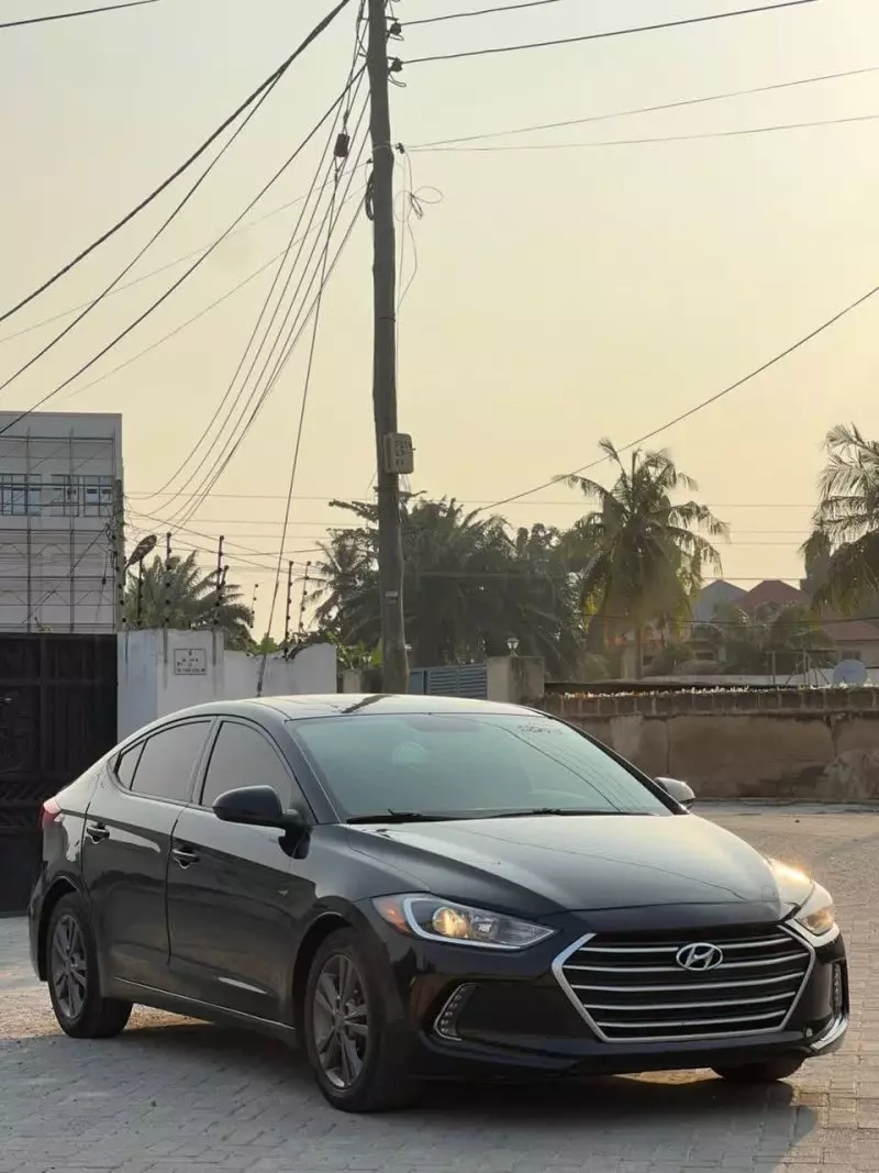 Hyundai Elantra   - 2017