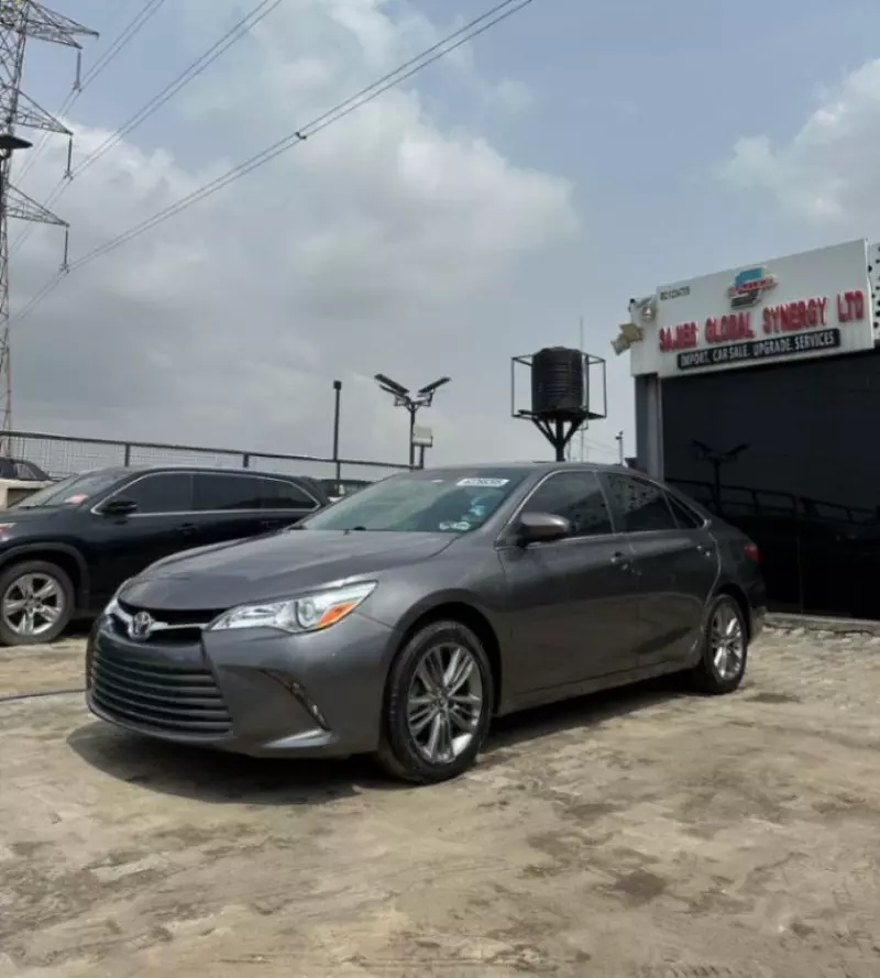 Toyota Camry   - 2015