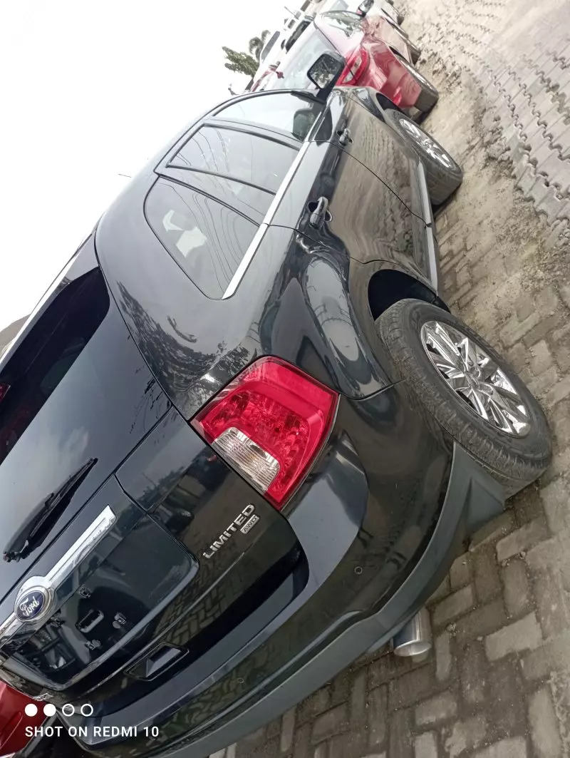 Ford Edge   - 2011