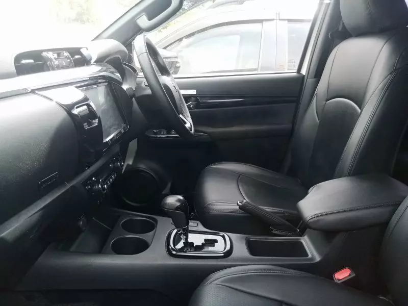 Toyota Hilux   - 2018