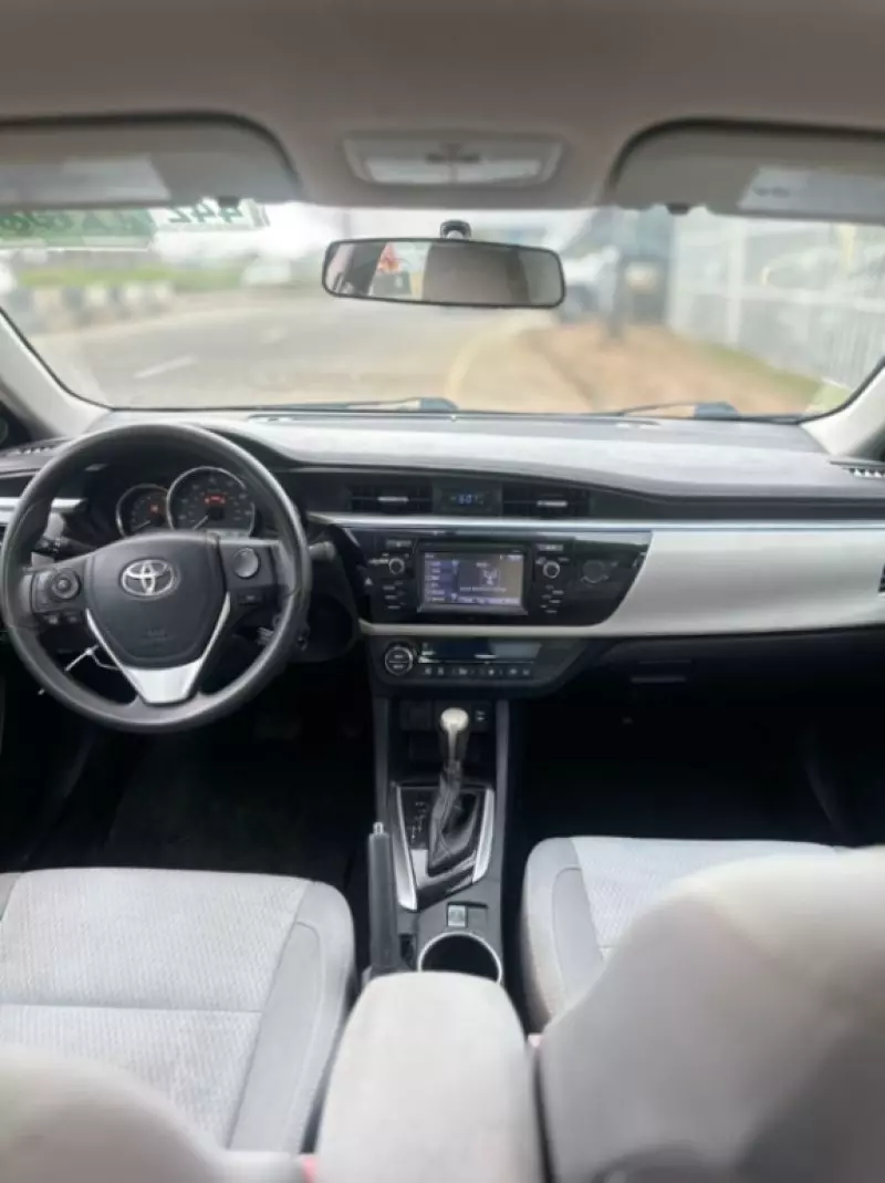Toyota Corolla   - 2016