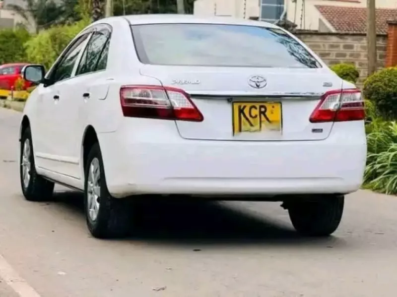 Toyota Premio    - 2011