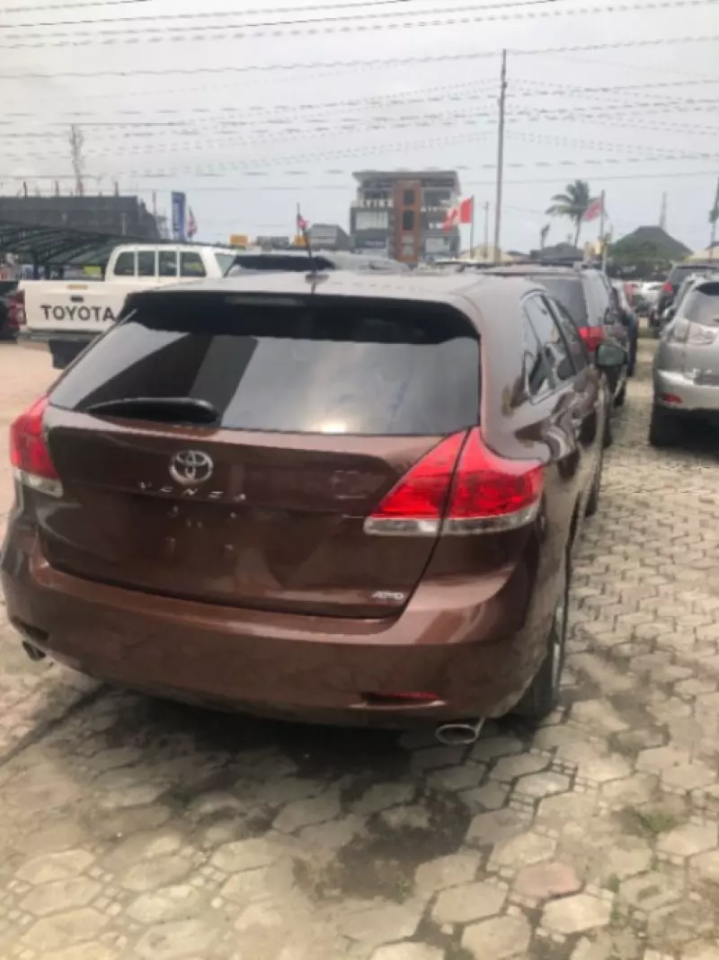 Toyota Venza   - 2013