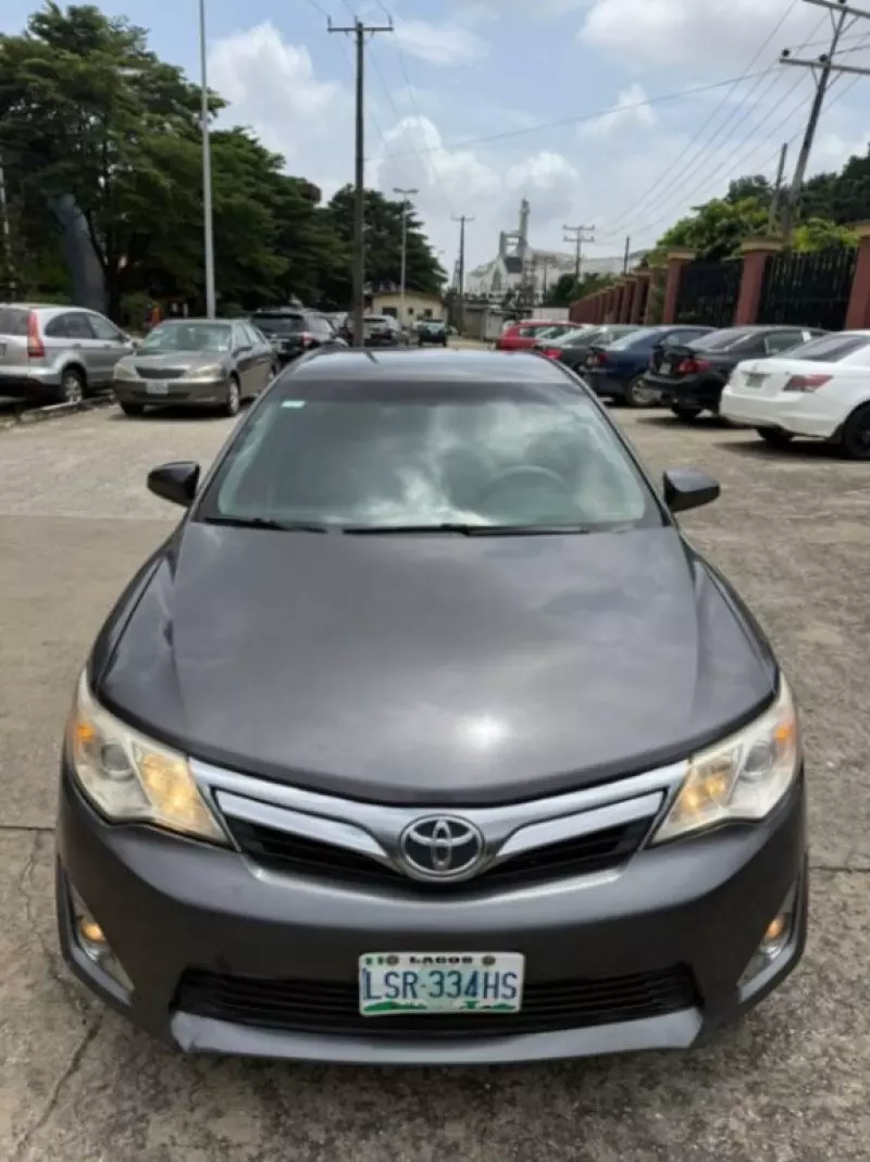 Toyota Camry   - 2013