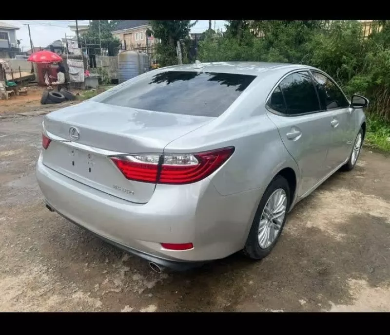 Lexus ES 350   - 2013
