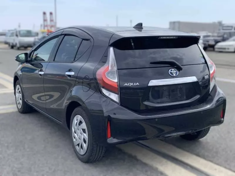 Toyota Aqua Hybrid   - 2018