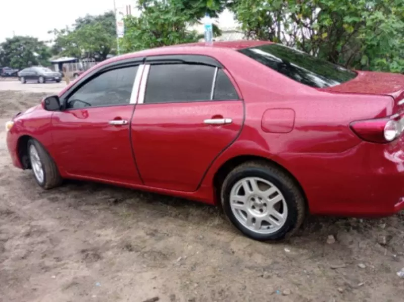 Toyota Corolla   - 2012