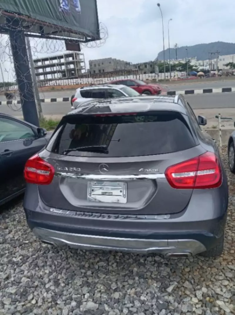 Mercedes-Benz GLA 250   - 2015