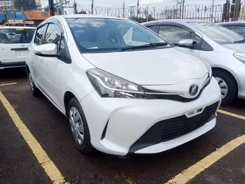 Toyota Vitz   - 2016