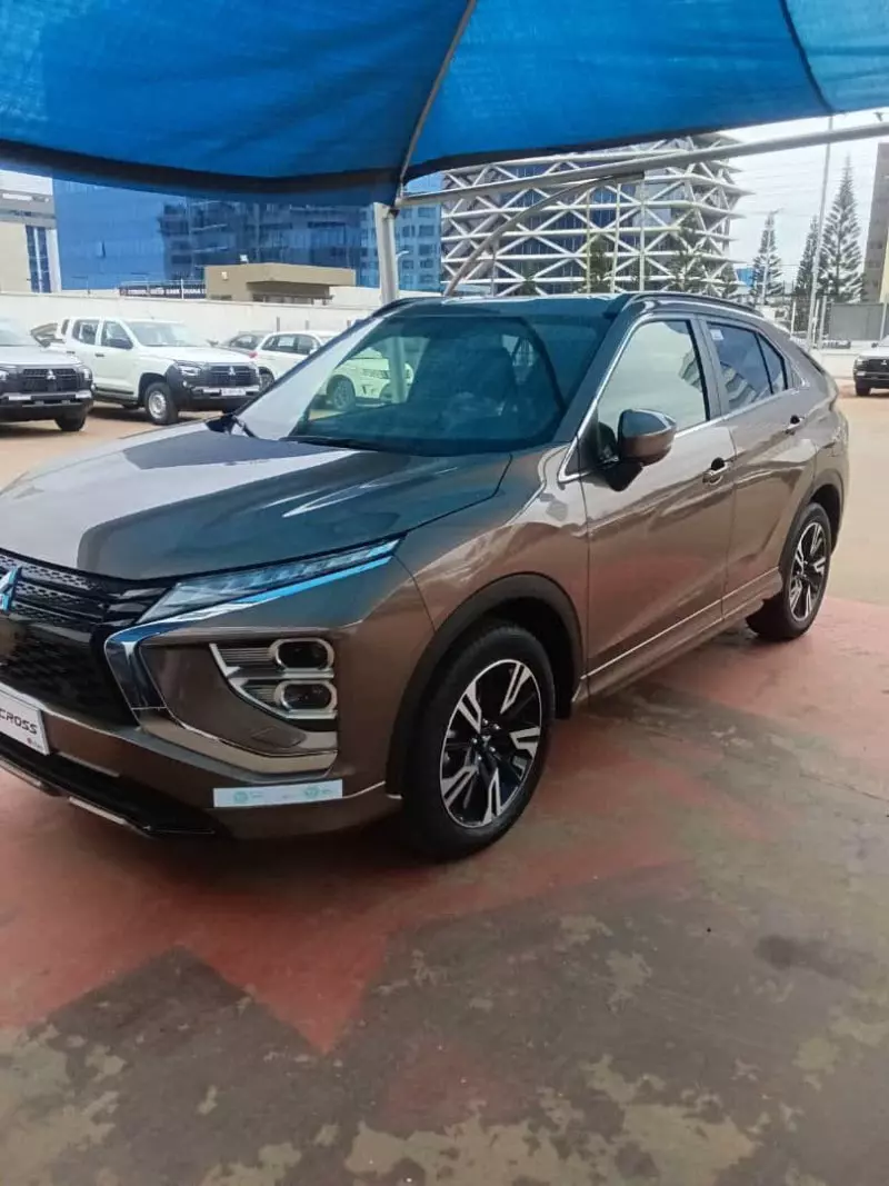 Mitsubishi Eclipse Cross 4x2   - 2025