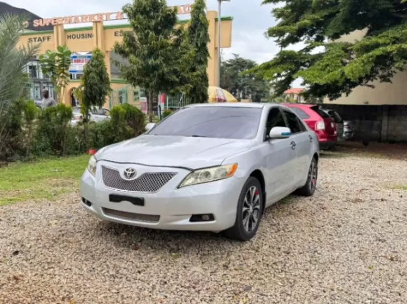 Toyota Camry   - 2007