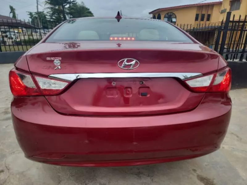 Hyundai Sonata   - 2015