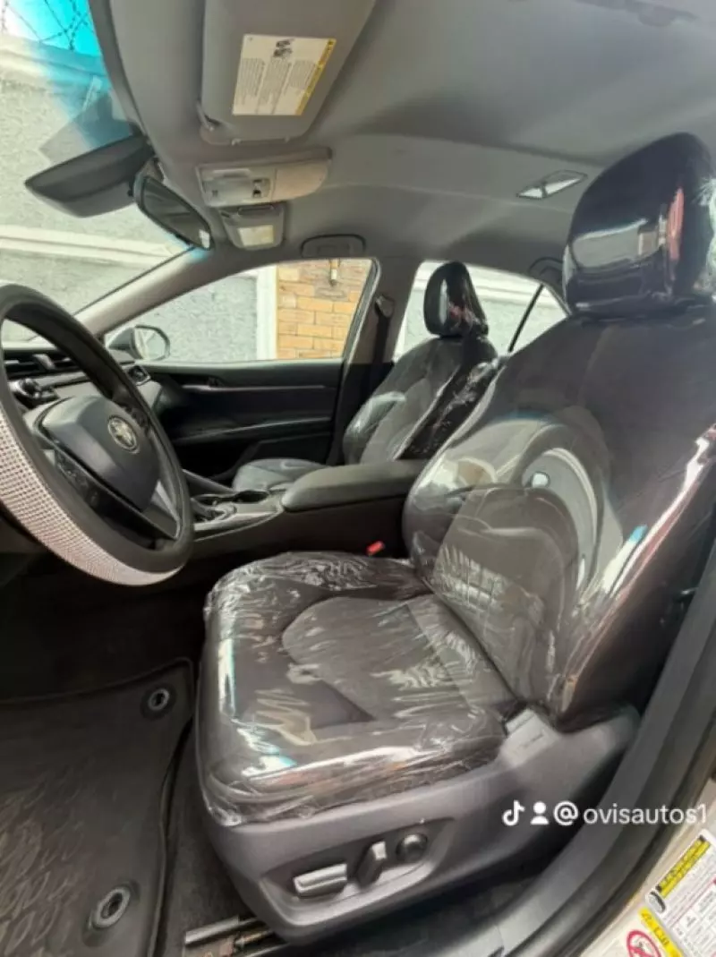 Toyota Camry   - 2018