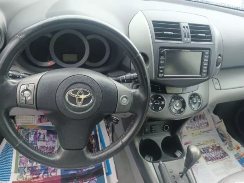 Toyota RAV 4   - 2010
