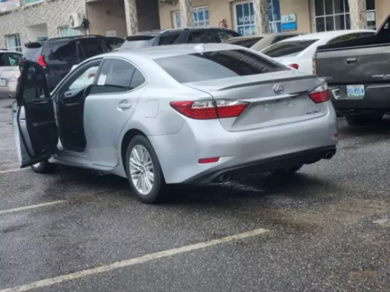 Lexus ES 350   - 2015