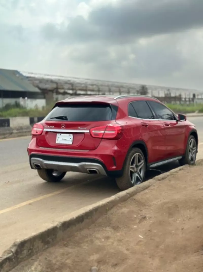 Mercedes-Benz GLA 250