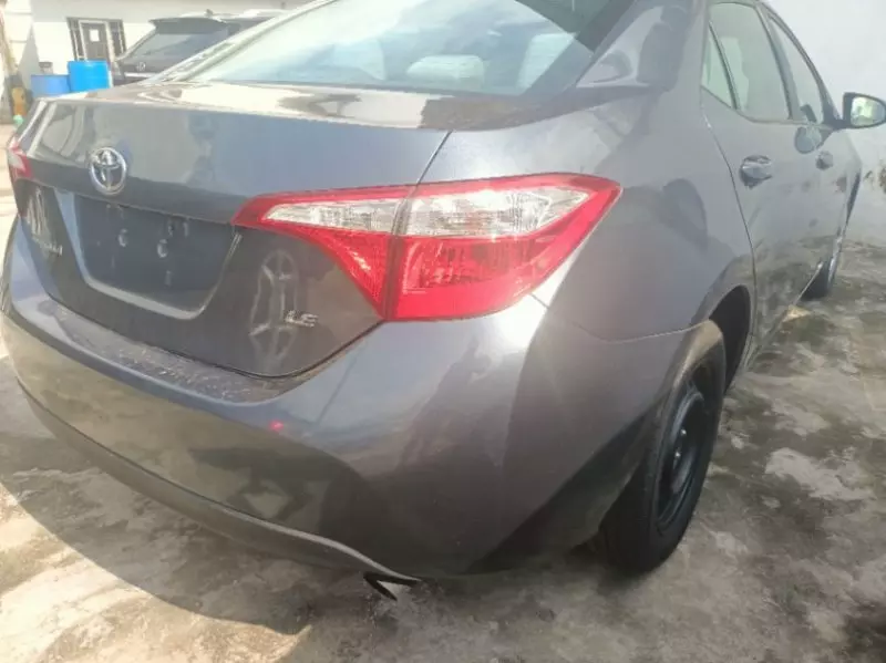 Toyota Corolla   - 2016