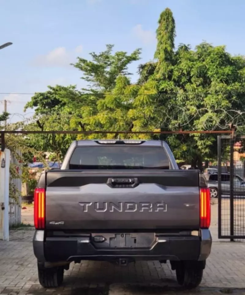 Toyota Tundra   - 2025