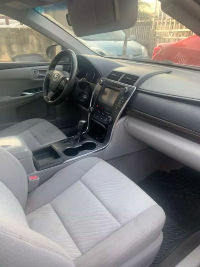 Toyota Camry   - 2016