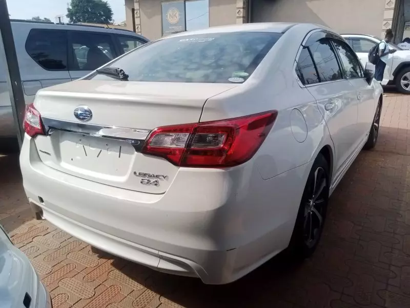 Subaru Legacy B4   - 2015