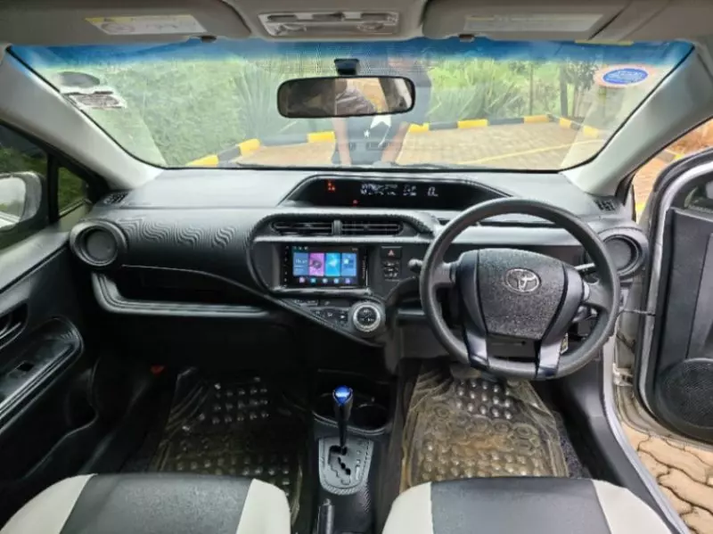 Toyota Aqua   - 2015