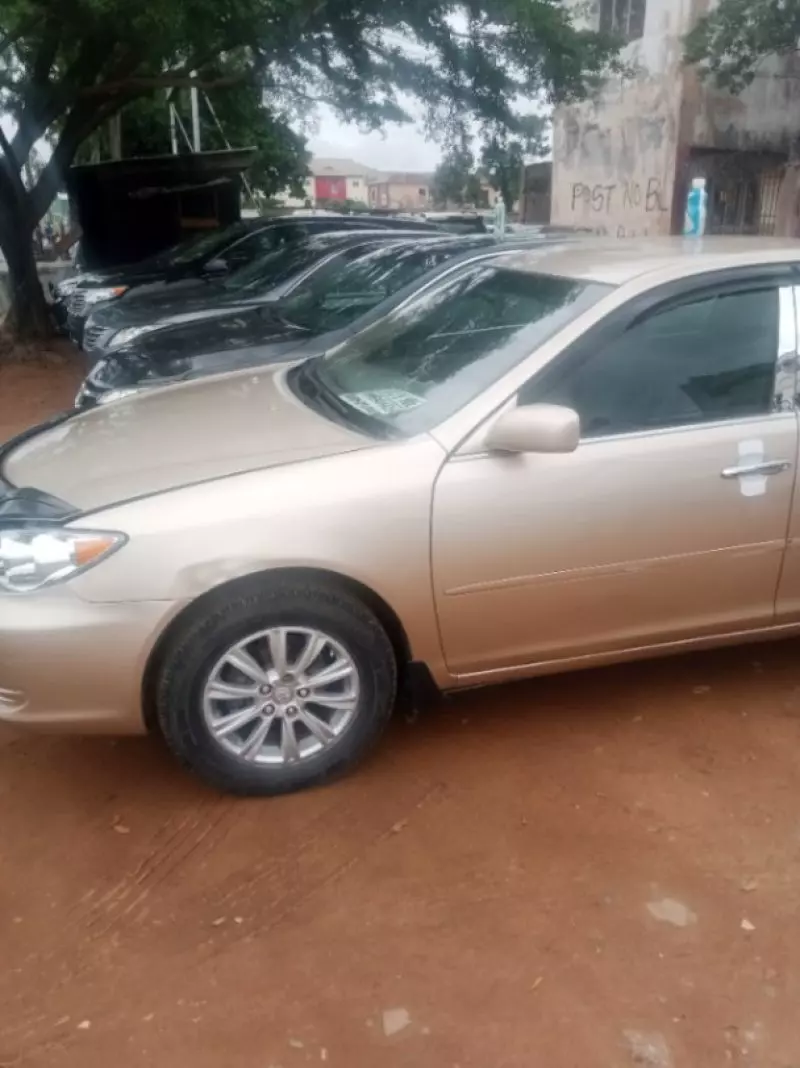 Toyota camry   - 2006