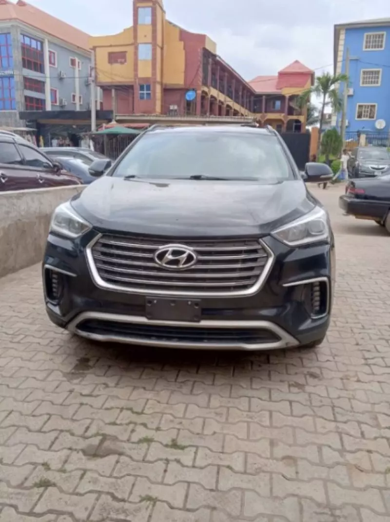 Hyundai Santa Fe   - 2018