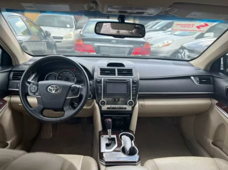 Toyota Camry   - 2013